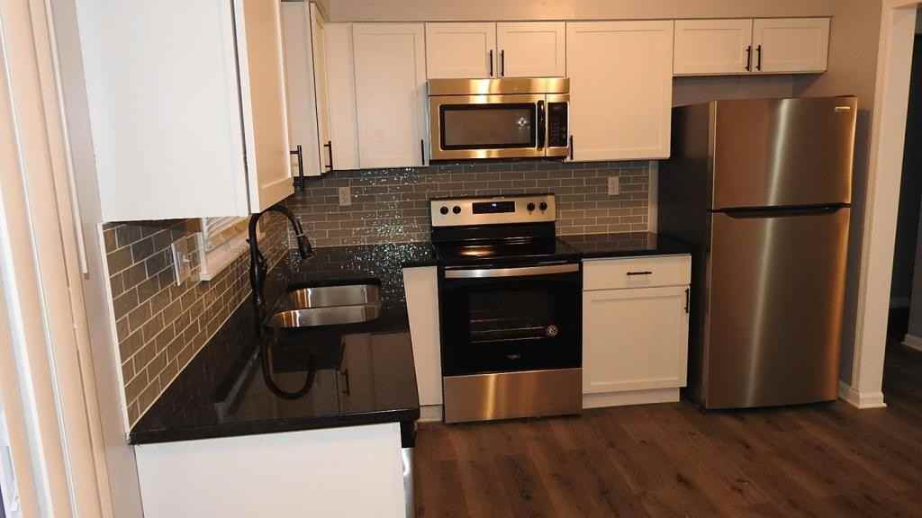 6905 Orchard St - Photo 3 of 28