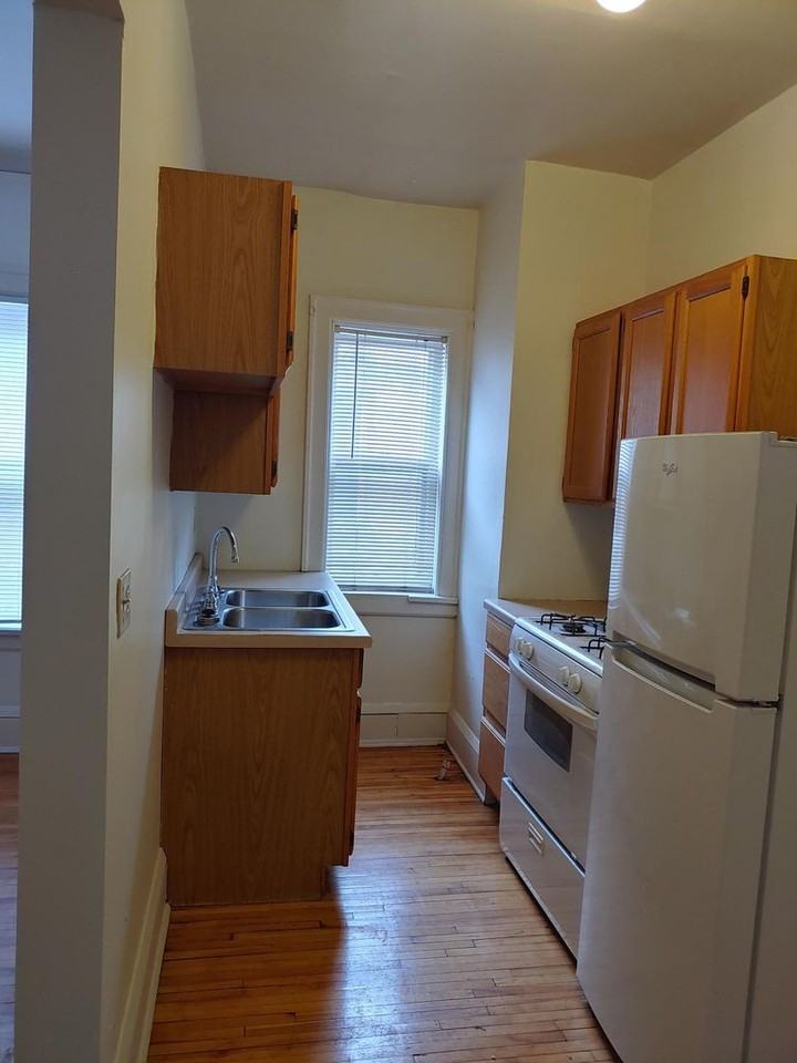 1619 Lagoon Ave - Photo 4 of 25