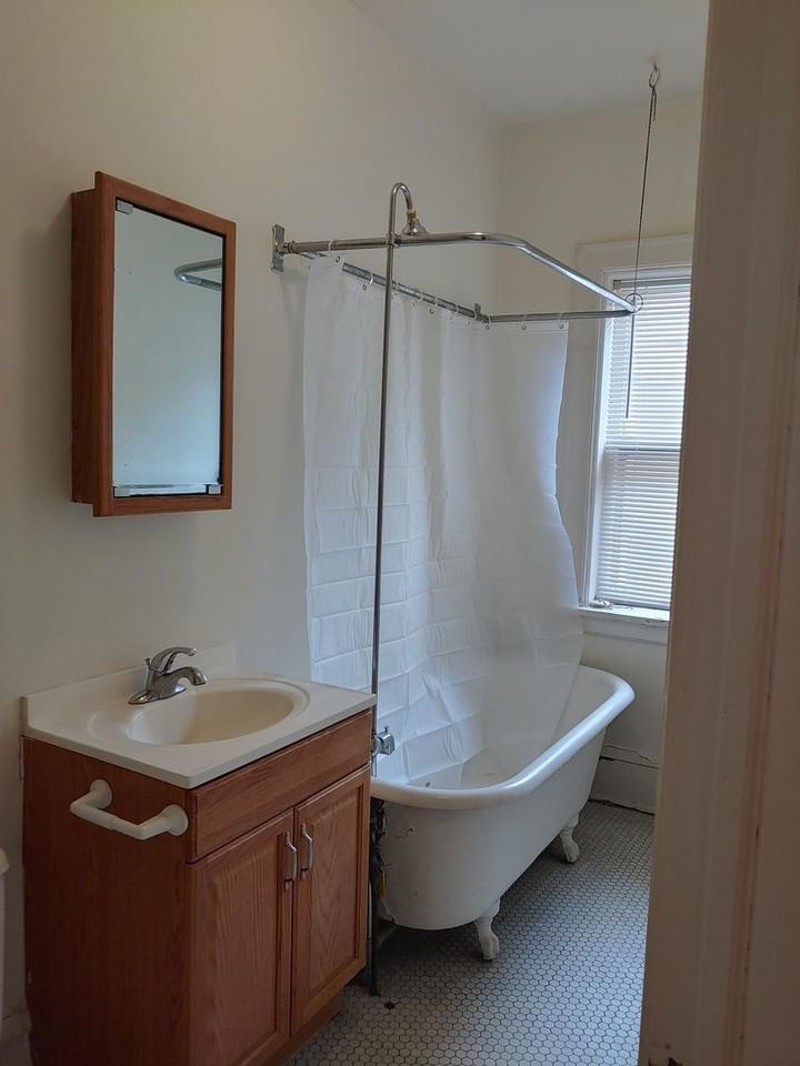 1619 Lagoon Ave - Photo 7 of 25