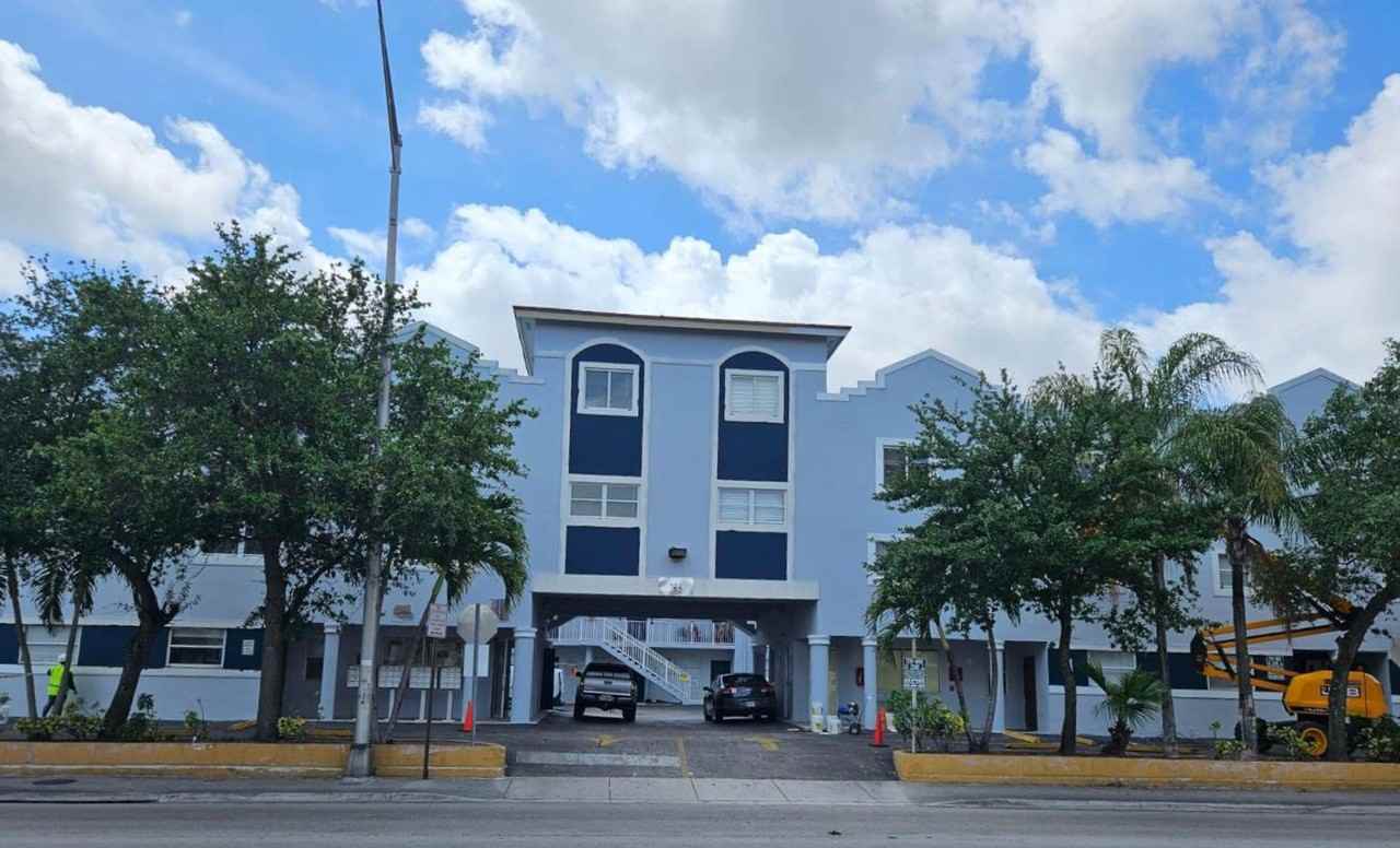Kina Hialeah Apartments - Photo 6 of 34
