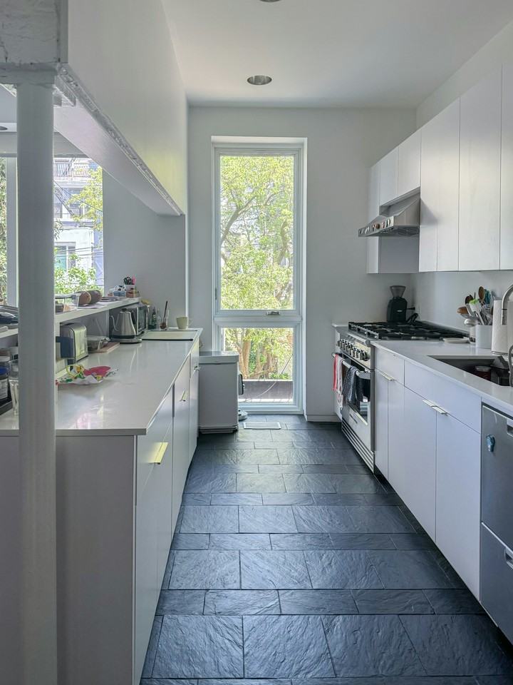 157 Congress St #1 - Photo 3 of 13