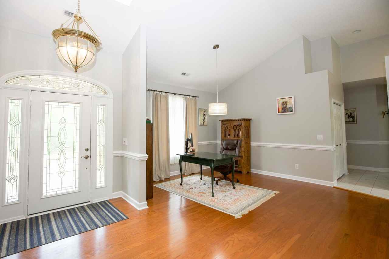 28 Lavender Dr - Photo 2 of 26