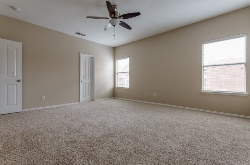 249 Niagara Falls Dr - Photo 6 of 35