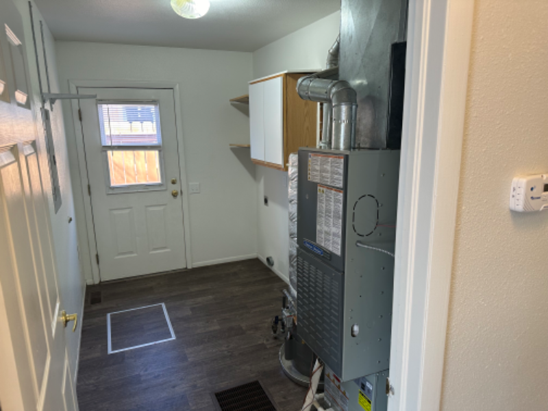 1417 S Boxelder St - Photo 3 of 22