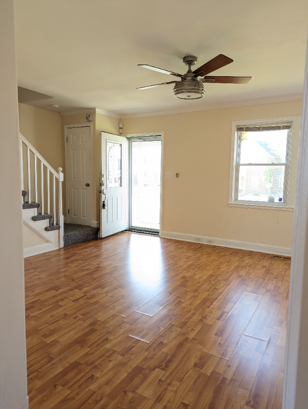 1321 Crofton Rd - Photo 3 of 20