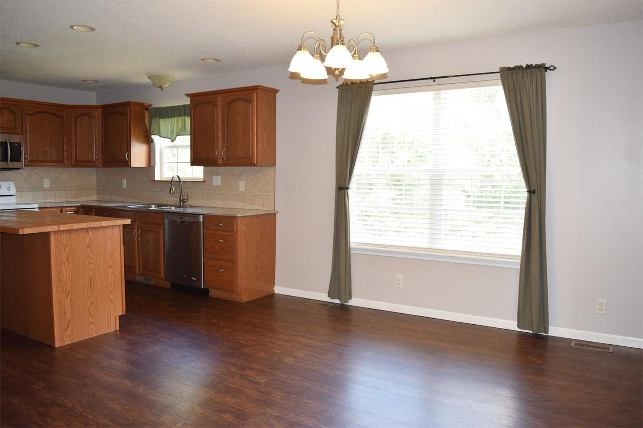 131 Hickory Valley Rd - Photo 6 of 29