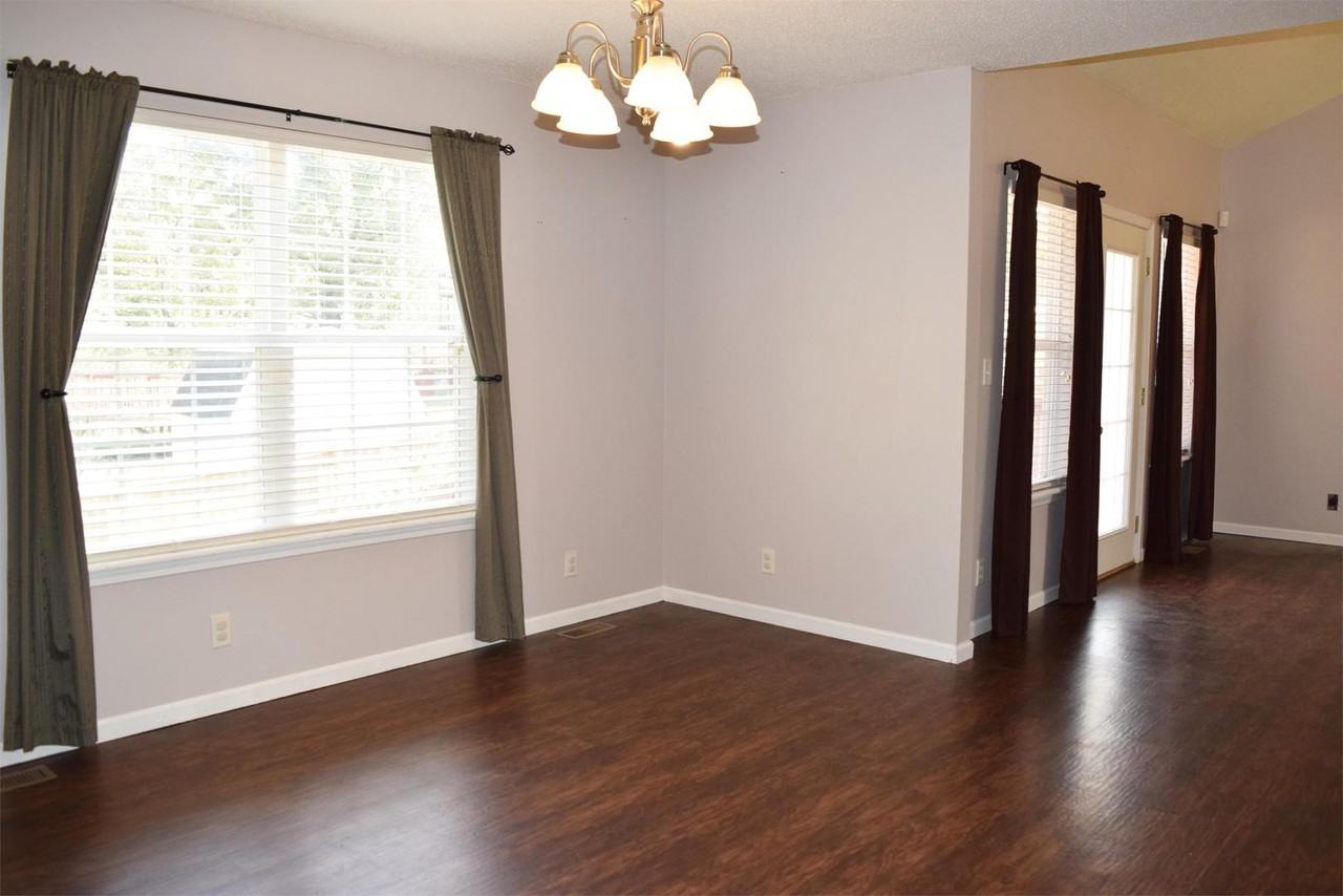 131 Hickory Valley Rd - Photo 7 of 29