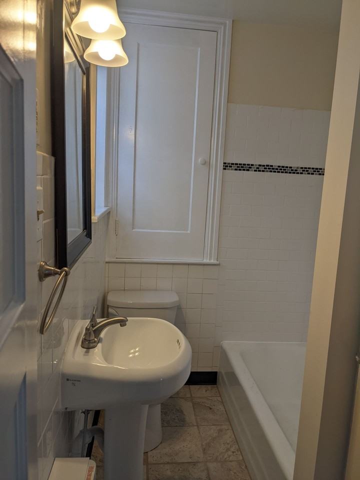 Brand new apartments located in the heart of Historic Bethlehem - Photo 5 of 22