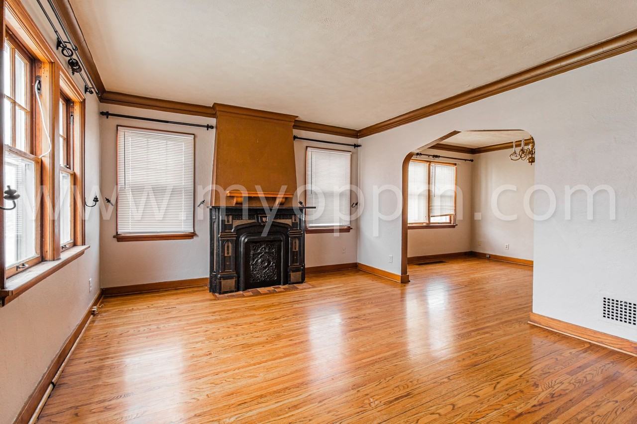 513 N 41st Ave - Photo 3 of 19