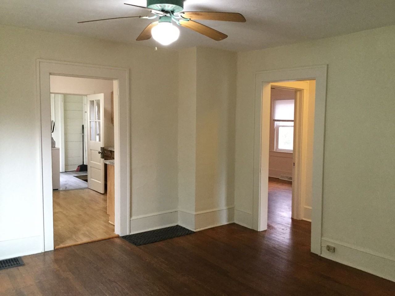 320 Sulphur Springs Rd - Photo 3 of 10