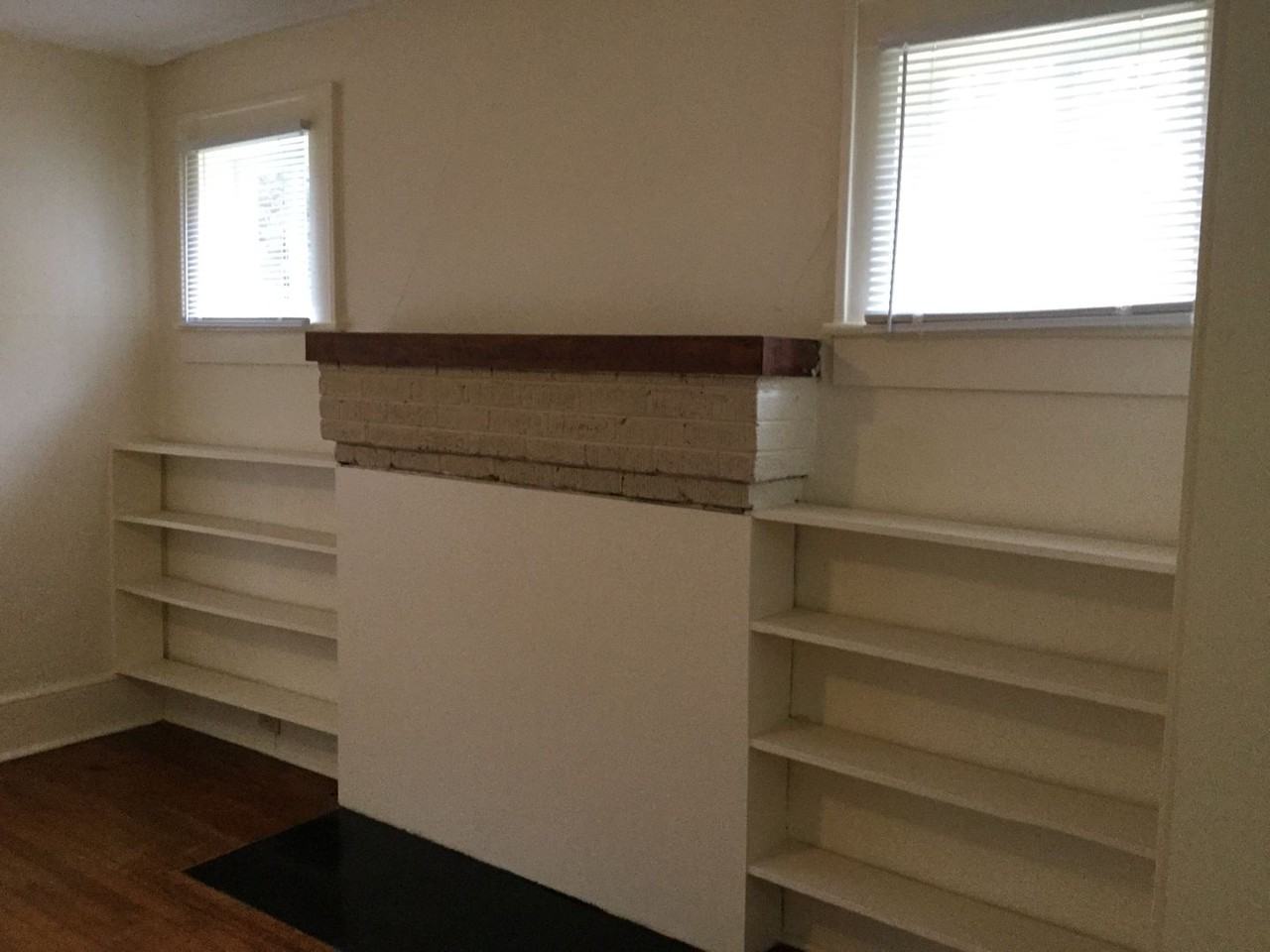 320 Sulphur Springs Rd - Photo 2 of 10