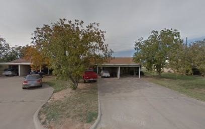 718 Chaparral Cir - Photo 3 of 9