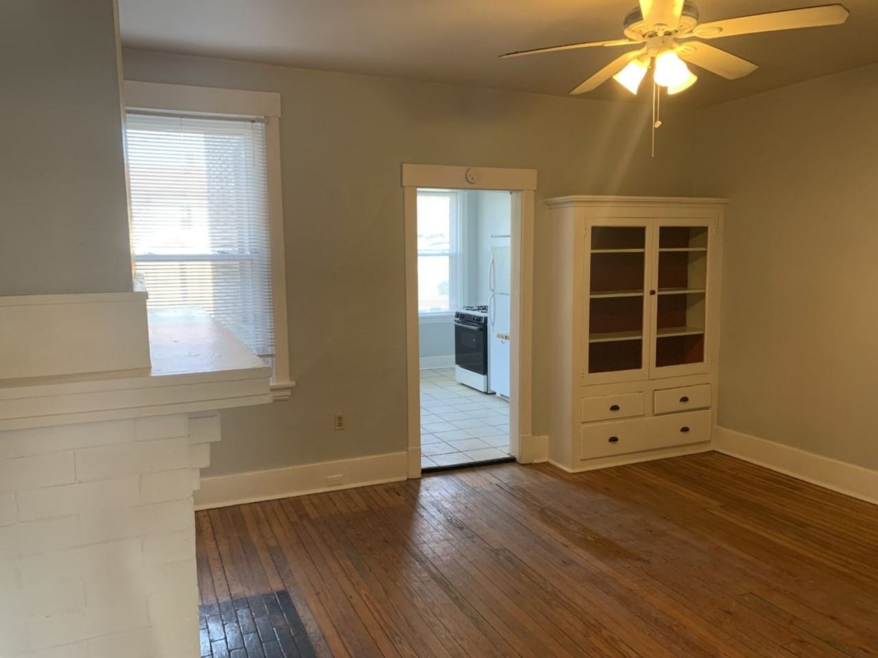 6915 Standish St - Photo 3 of 23