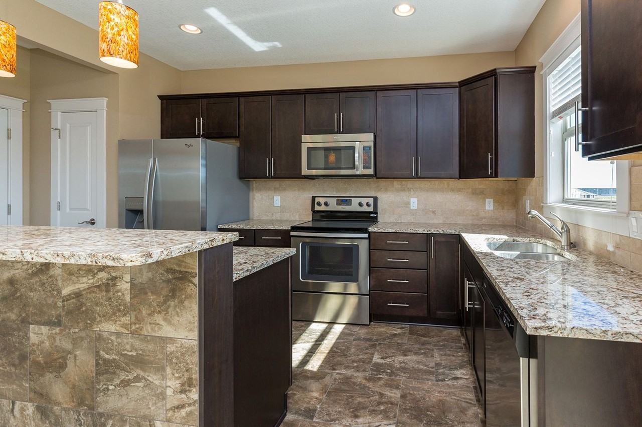 1860 Brodie St - Photo 3 of 26