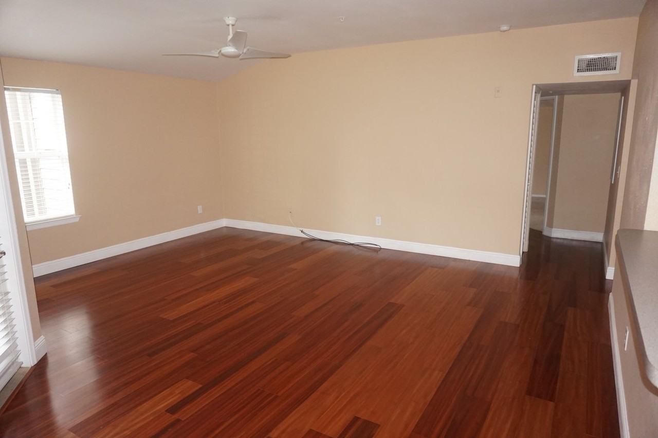 417 Summit Ridge Pl #211 - Photo 5 of 11