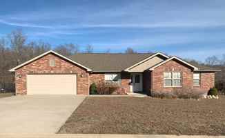 featured image of 174 Ridgeview Dr