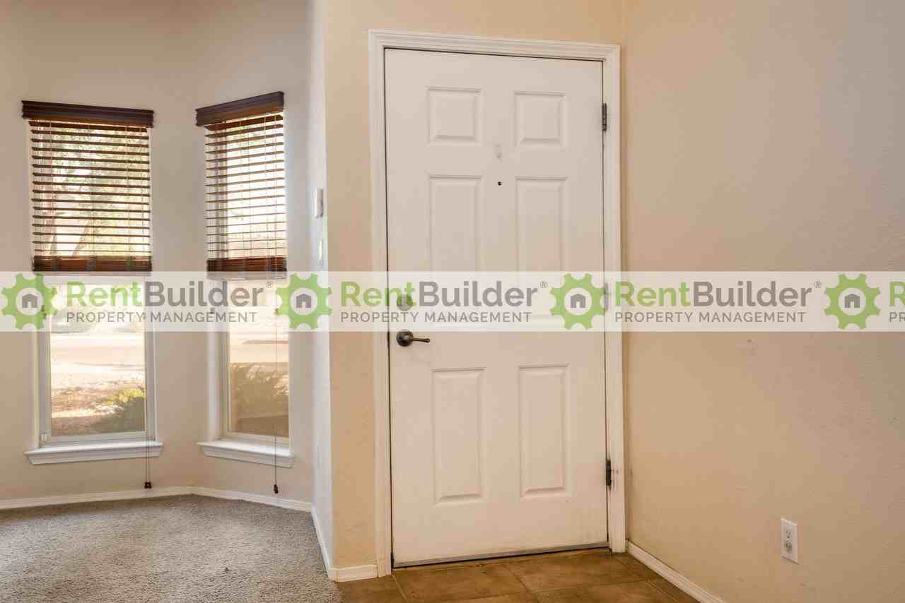 5808 Mafraq Ave Nw - Photo 3 of 26