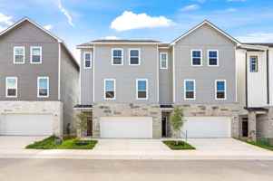 featured image of 21522 Sir Walter Ln