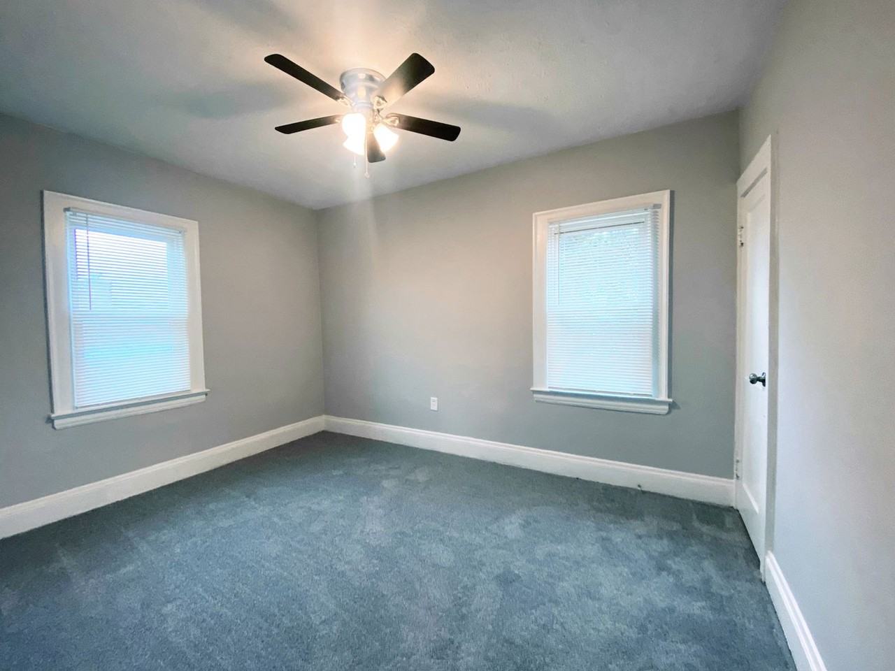 4656 Blythin Rd - Photo 6 of 11