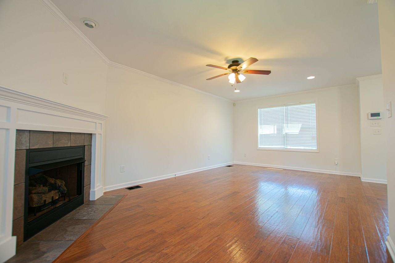 3626 Fox Tail Dr - Photo 3 of 22