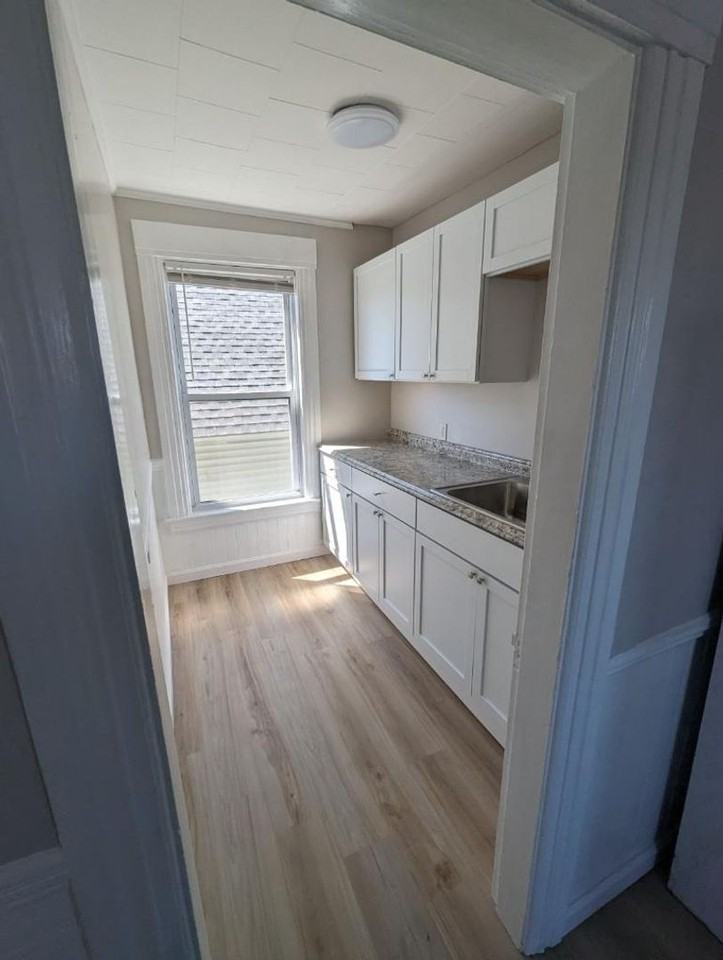 339 Spruce St - Photo 2 of 12