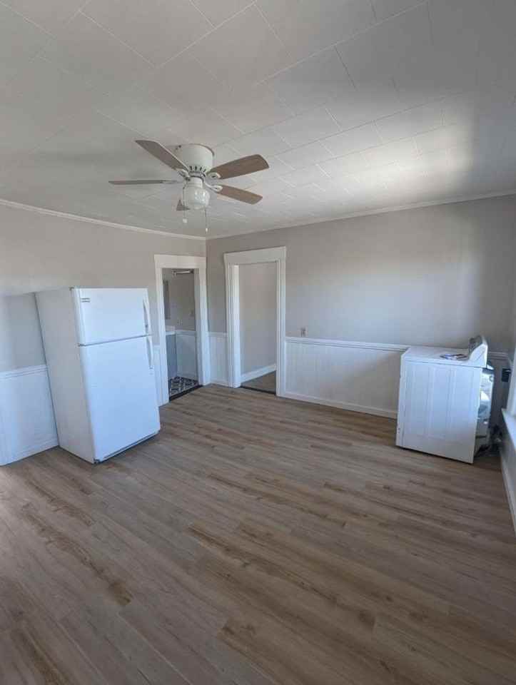 339 Spruce St - Photo 3 of 12