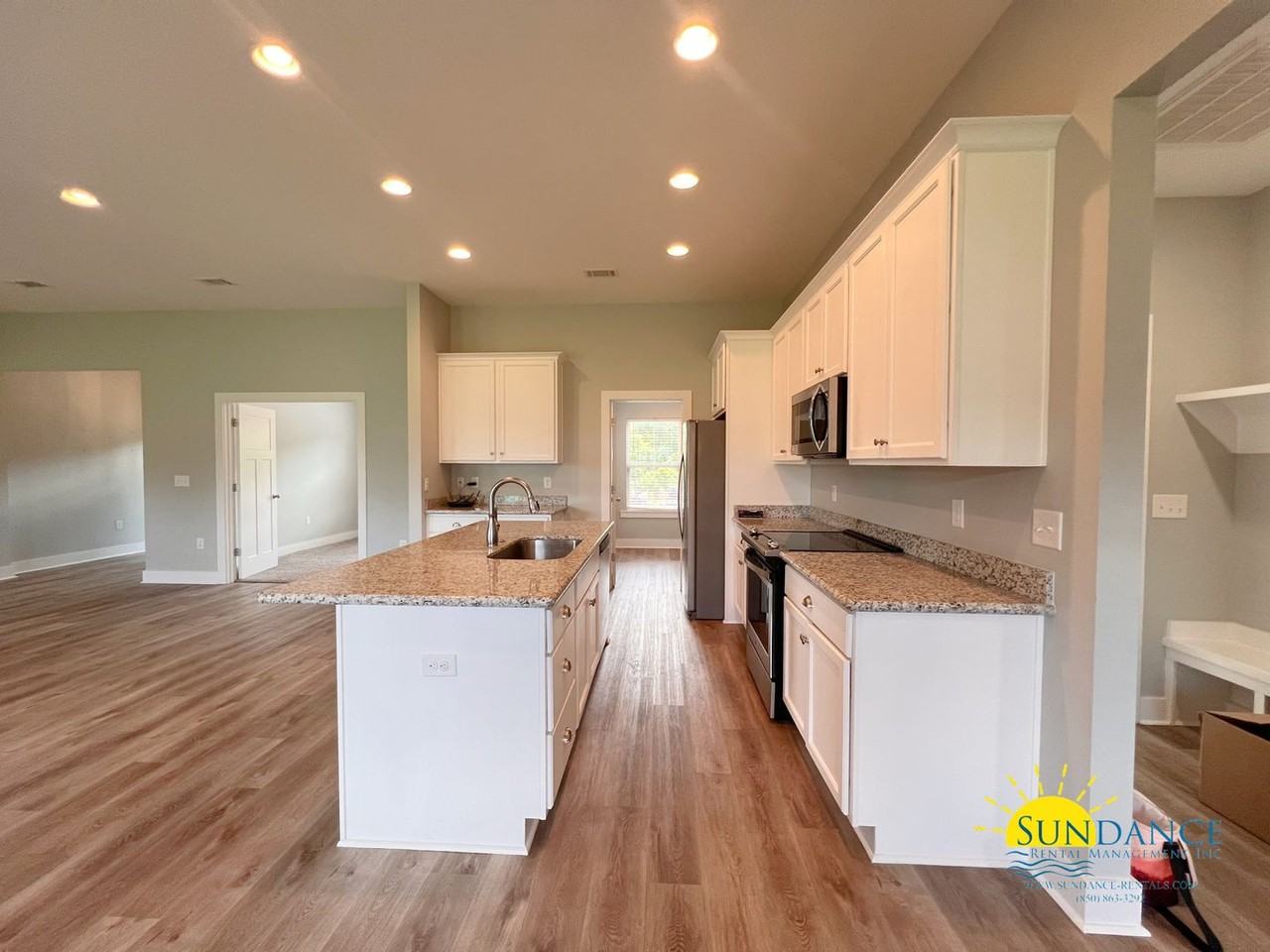 1607 Lena St - Photo 3 of 25