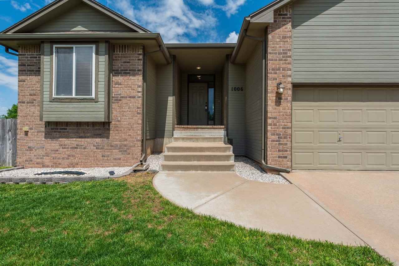 1006 E Rushwood Dr - Photo 3 of 41