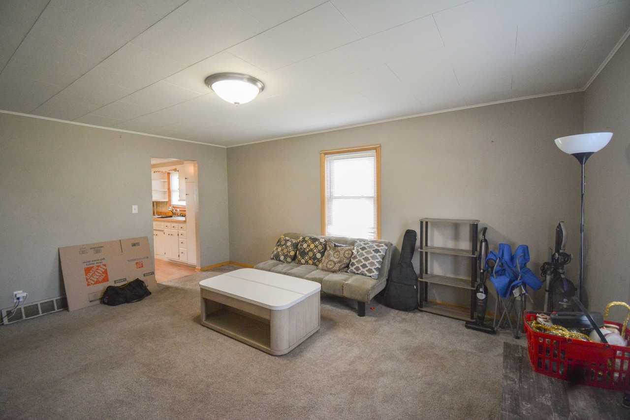 32 10th St Nw - Photo 3 of 12