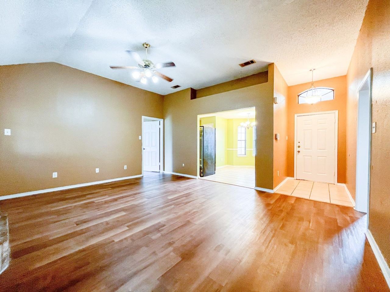 3406 Bamboo Ln - Photo 3 of 28