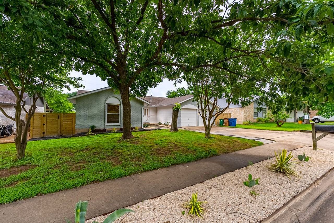6819 Greycloud Dr - Photo 3 of 24