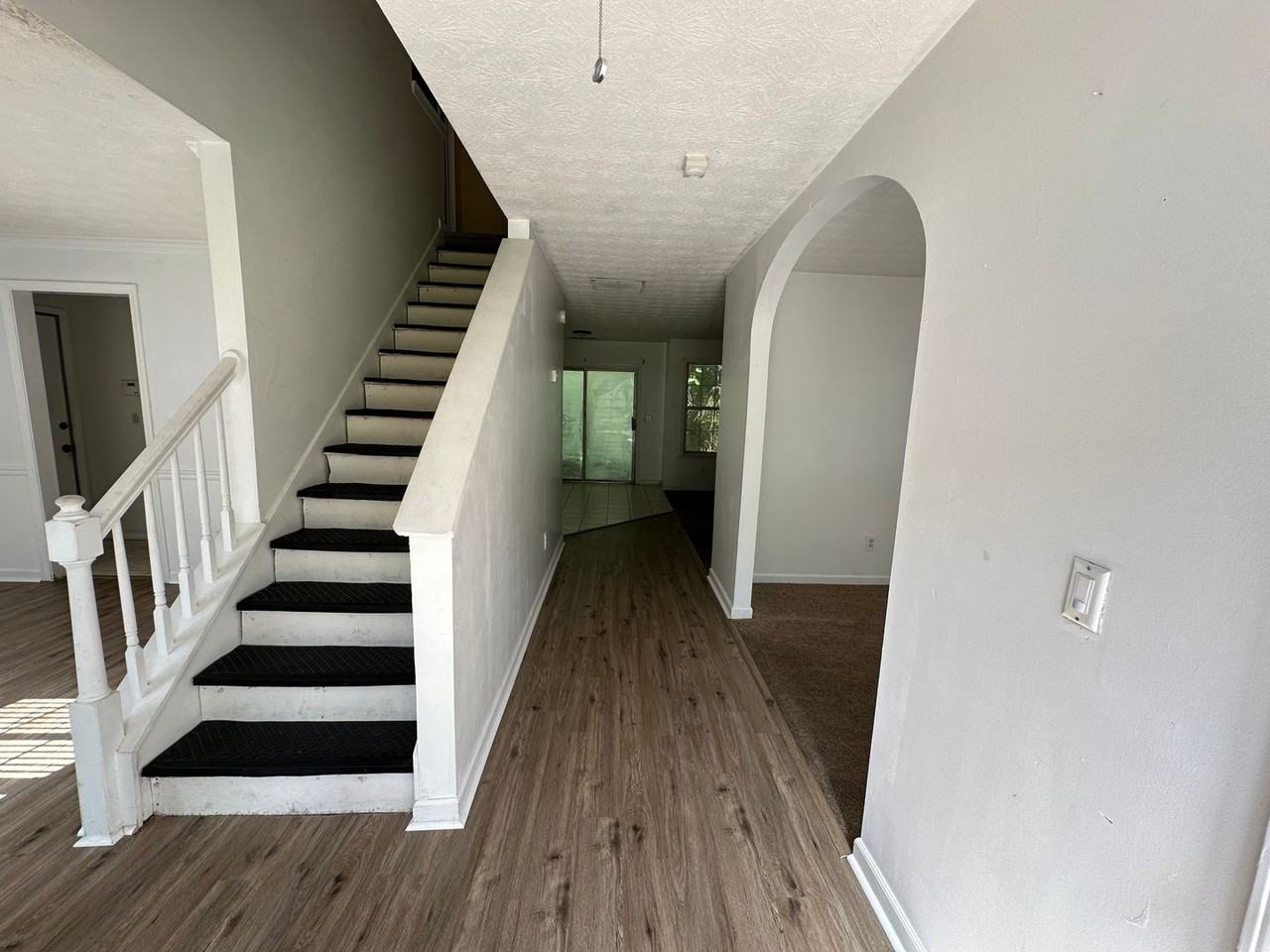 4865 Promenade Dr Sw - Photo 2 of 14