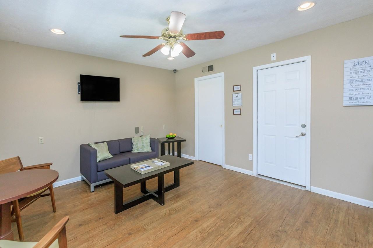 Riverwalk Townhomes - Photo 3 of 31