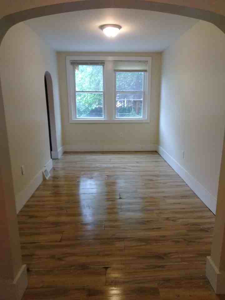 2648 S Robinson St #NA - Photo 3 of 5