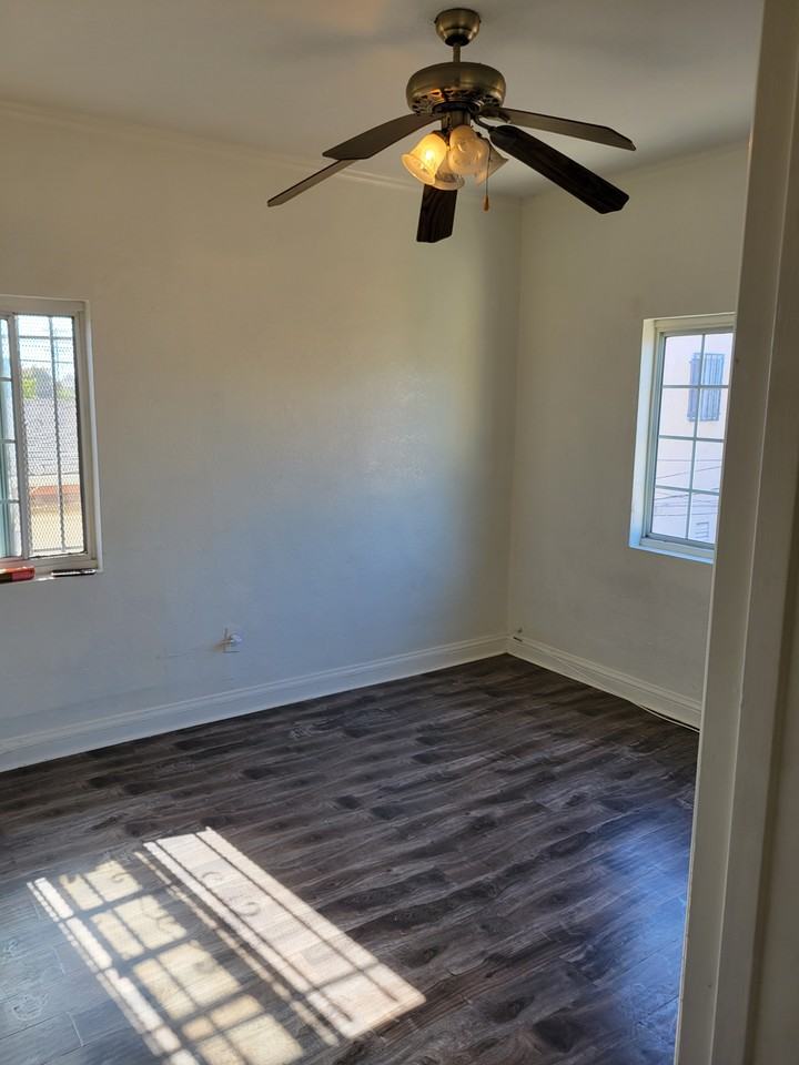 1305 E 56th St #1307-1-2 - Photo 2 of 9