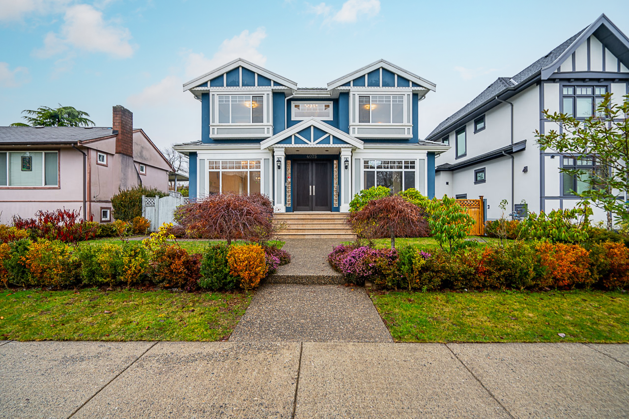 PP231 B Like New 3 BR Furnished Basement Suite Dunbar Vancouver