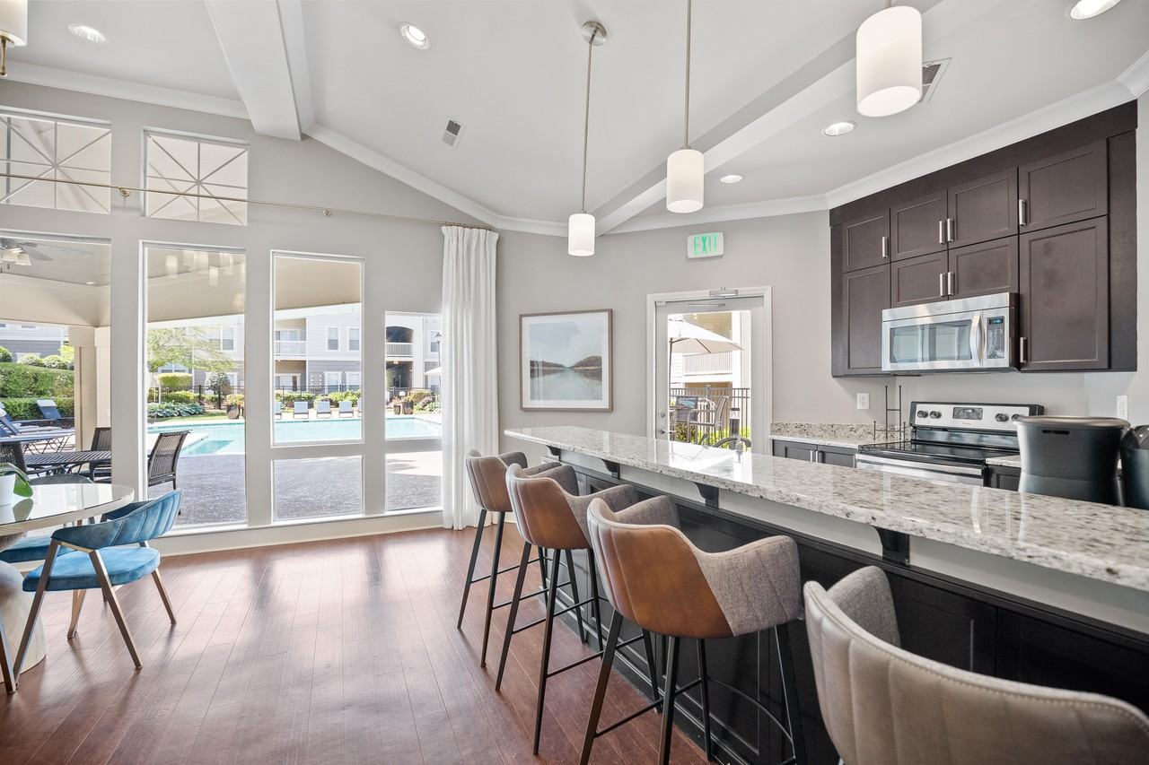 Mayfaire - Photo 3 of 34