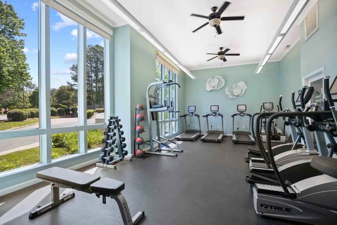 Mayfaire - Photo 5 of 34