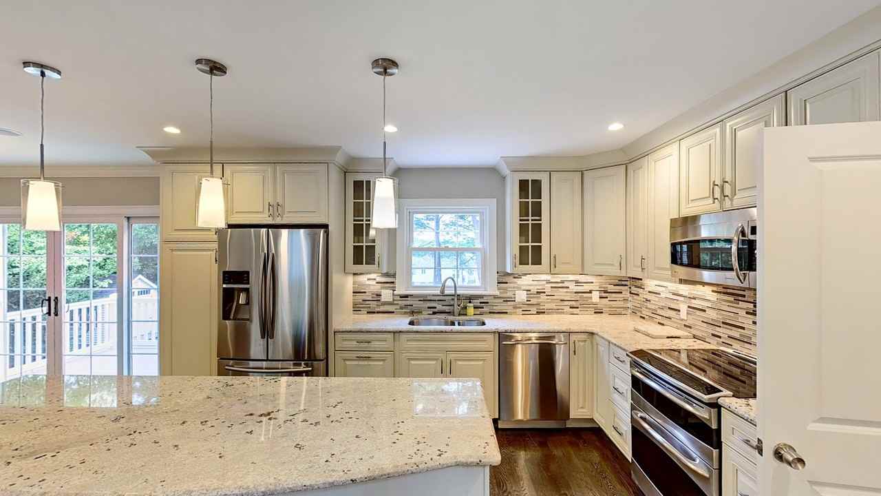 78 Nahanton Avenue - Photo 2 of 29