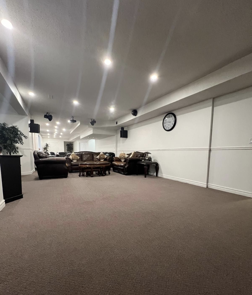 5527 25 Side Road #Bsmt - Photo 2 of 10