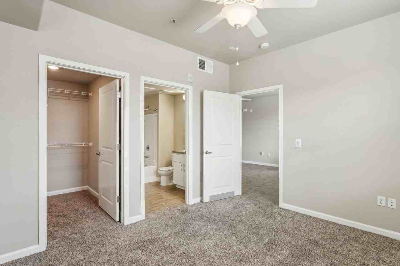 The Landing at College Square - Photo 5 of 24