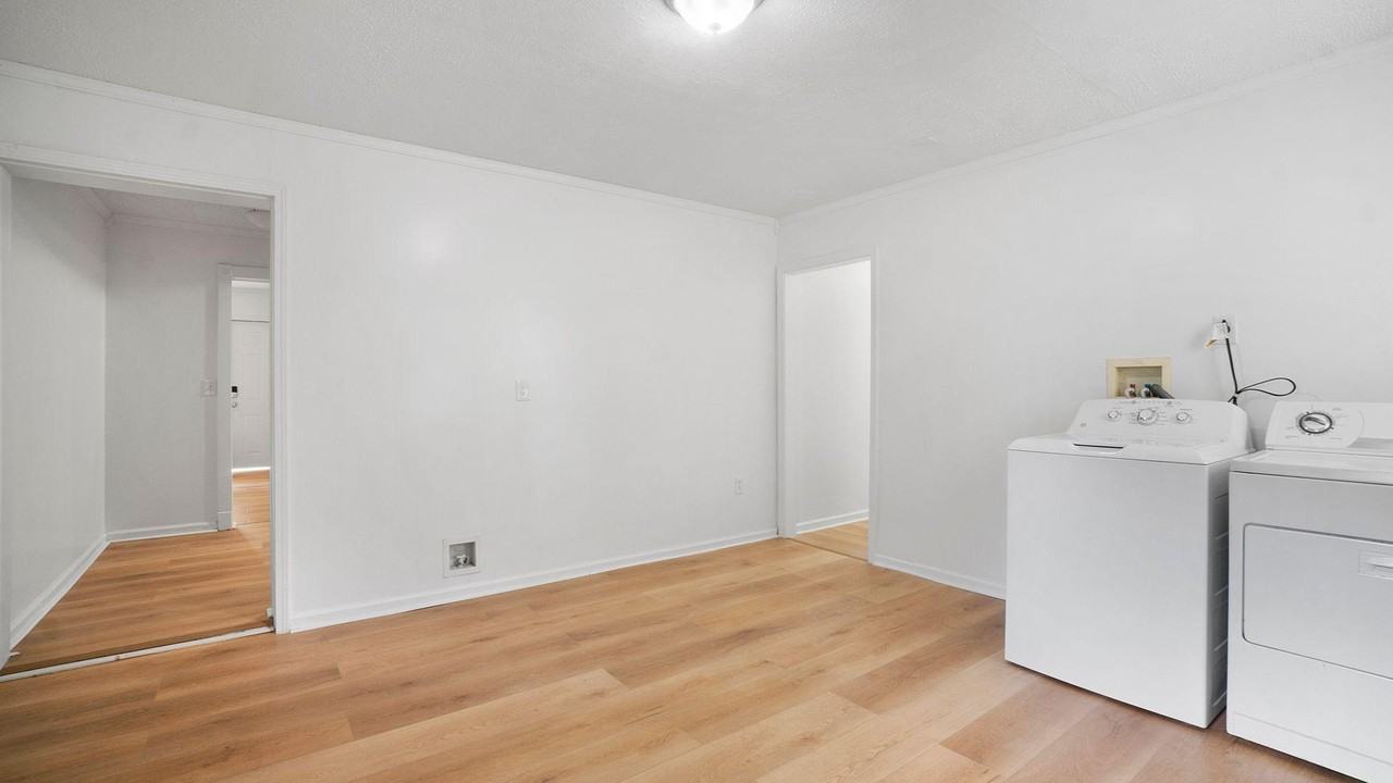 Bartlett Rd - Photo 4 of 10