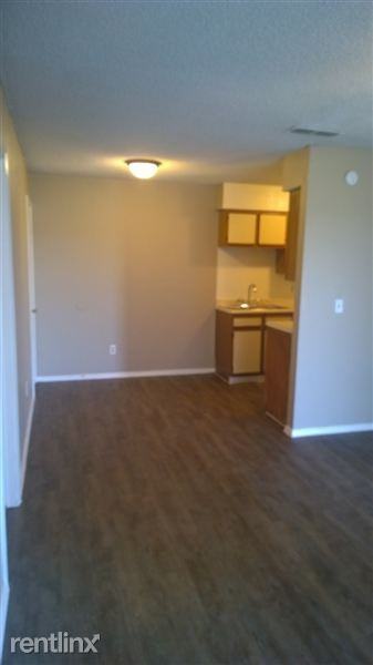 Briarwood Apartments - Photo 2 of 6
