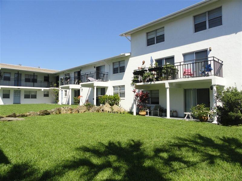 Beachside Apartments - Photo 4 of 26