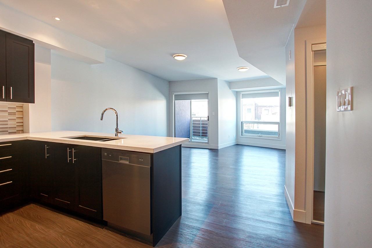 332 High Park Avenue #202 - Photo 3 of 17