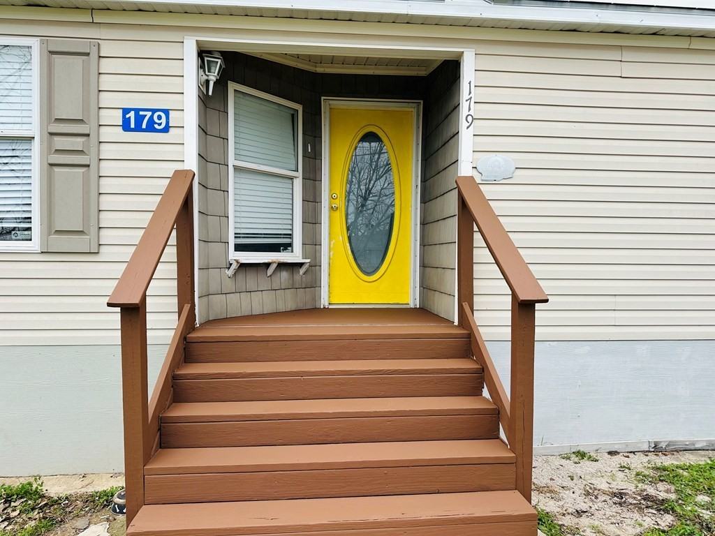 179 Kathy Dr - Photo 2 of 31