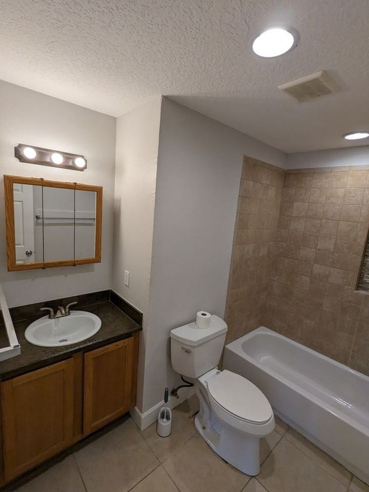 1981 Washington Ave - Photo 3 of 14
