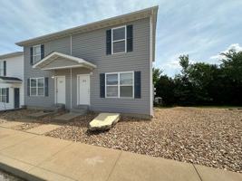 featured image of 407B Prairie Hill Ct