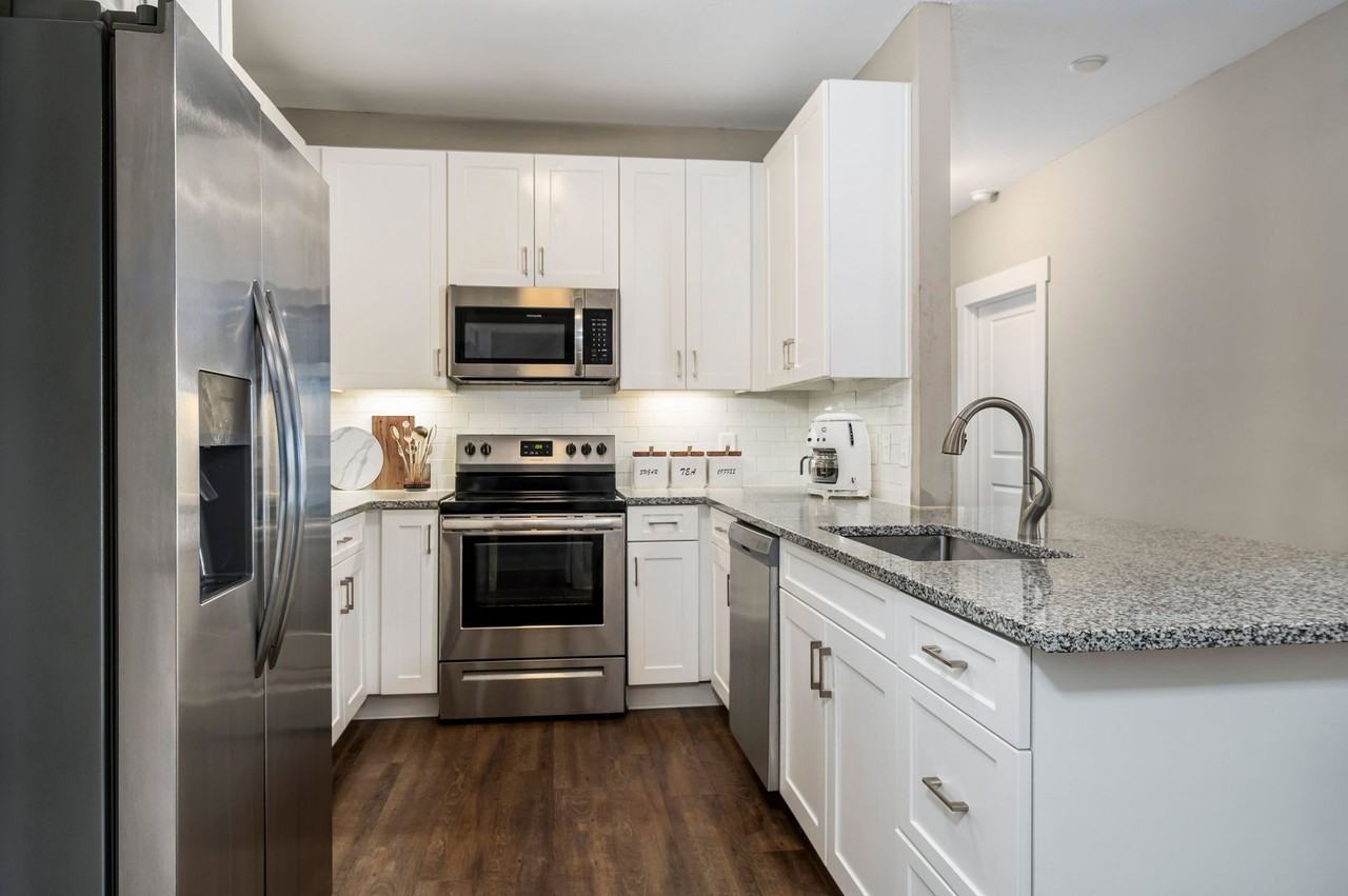 Grand Park Luxury Apartments - Photo 4 of 50