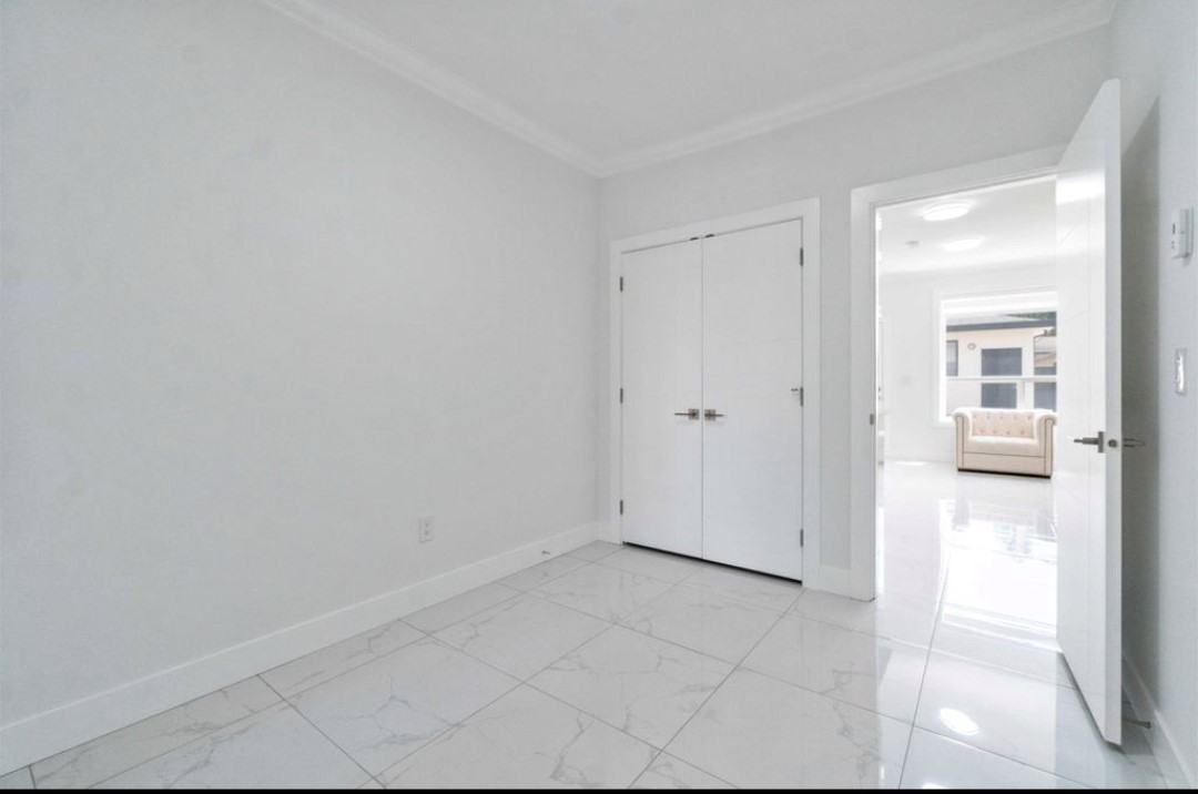 8052 16th Avenue - Photo 4 of 8